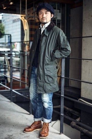 40 Jährige: Wie dunkelgrüne Jacke mit einer Kentkragen und Knöpfen mit brauner Lederfreizeitstiefel zu kombinieren – 1 Herren Outfits: Für ein bequemes Couch-Outfit, kombinieren Sie eine dunkelgrüne Jacke mit einer Kentkragen und Knöpfen mit blauen Jeans mit Destroyed-Effekten. Wählen Sie eine braune Lederfreizeitstiefel, um Ihr Modebewusstsein zu zeigen.