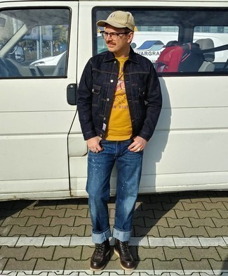 senf bedrucktes Sweatshirt von Jan Vanderstorm