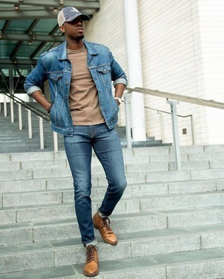 20 Jährige: Braunes Armband kombinieren – 242 Herren Outfits warm Wetter: Kombinieren Sie eine blaue Jeansjacke mit einem braunen Armband für einen entspannten Wochenend-Look. Fühlen Sie sich ideenreich? Komplettieren Sie Ihr Outfit mit einer beige Lederfreizeitstiefeln.