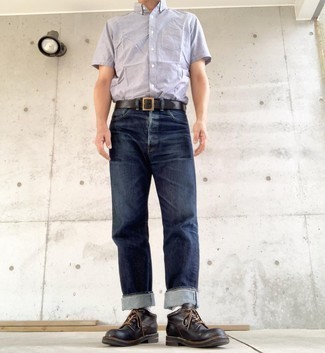 Welche Jeans mit türkisen Kurzarmhemdes zu tragen – 154 Herren Outfits: Kombinieren Sie ein türkises Kurzarmhemd mit Jeans für einen bequemen Alltags-Look. Fühlen Sie sich mutig? Entscheiden Sie sich für dunkelbraunen Chukka-Stiefel aus Leder.