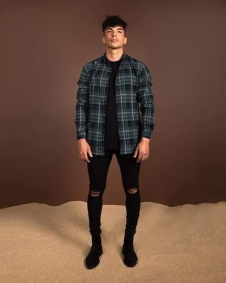Stiefel kombinieren – 500+ Herren Outfits: Kombinieren Sie ein dunkelgrünes Langarmhemd mit Schottenmuster mit schwarzen engen Jeans mit Destroyed-Effekten für einen entspannten Wochenend-Look. Entscheiden Sie sich für Stiefel, um Ihr Modebewusstsein zu zeigen.