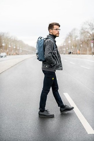 Hellblaue Taschen kombinieren – 9 Smart-Casual Herren Outfits warm Wetter