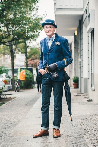 Hellblaue Fliege kombinieren – 5 Herren Outfits