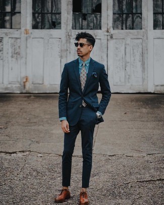 Wie hellblaues Chambray Businesshemd mit dunkelblauen Anzuges zu kombinieren – 25 Herren Outfits