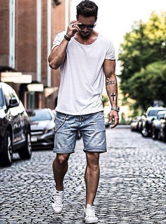 Hellblaue Jeansshorts kombinieren – 143 Herren Outfits