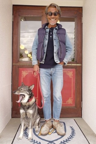 Welche ärmellose Jacken mit hellblauer Jeans zu tragen – 32 Herren Outfits