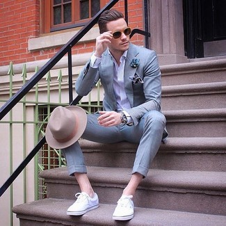Hellblauen Anstecknadel kombinieren – 6 Herren Outfits