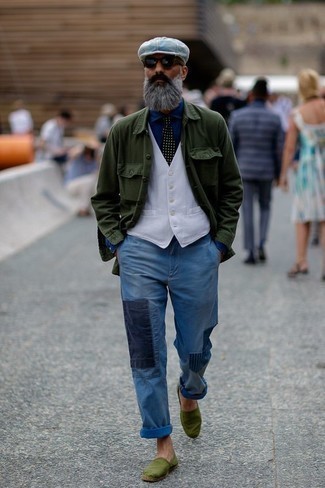 Hellblaue Hose mit Flicken kombinieren – 4 Herbst Herren Outfits