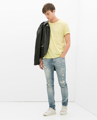Hellblaue Jeans mit Destroyed-Effekten kombinieren – 634+ Herren Outfits warm Wetter