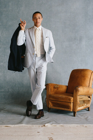 Hellblauen Anzug aus Seersucker kombinieren – 30 Herren Outfits