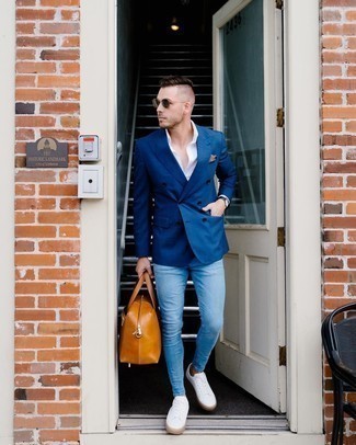 Welche Businesshemden mit hellblauer enger Jeans zu tragen – 21 Herren Outfits