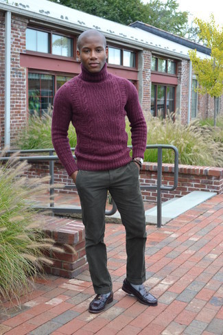 Hellvioletten Rollkragenpullover kombinieren – 42 Herren Outfits