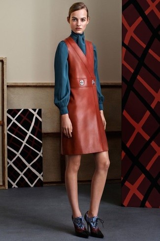 Wie Langarmbluse mit Schnürstiefeletten zu kombinieren – 7 Damen Outfits