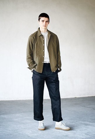 Teenager: Wie Langarmhemd mit Langarmshirt zu kombinieren – 8 Herren Outfits