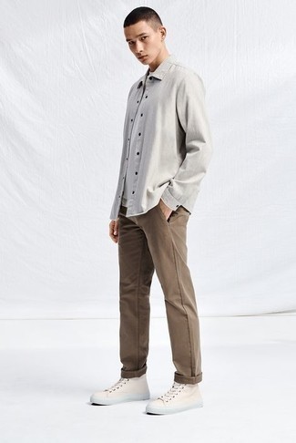 Teenager: Wie Langarmhemd mit Langarmshirt zu kombinieren – 8 Herren Outfits