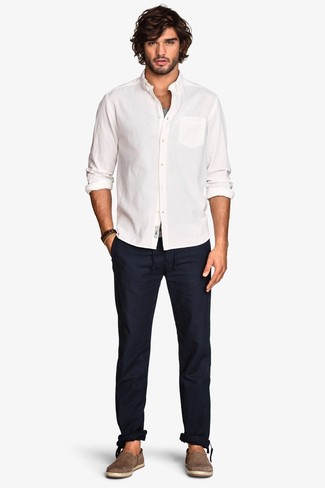 Wie Langarmhemd mit Trägershirts zu kombinieren – 182 Herren Outfits