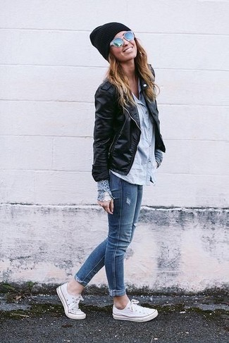 Wie niedrige Sneakers mit Bikerjacke zu kombinieren – 150 Damen Outfits