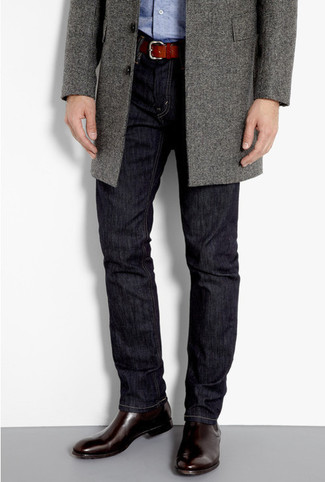 Etwas Einfaches wie die Paarung aus einem grauen Mantel und dunkelblauen Jeans kann Sie von der Menge abheben. Fühlen Sie sich ideenreich? Entscheiden Sie sich für dunkelbraunen chelsea-stiefel aus leder.
