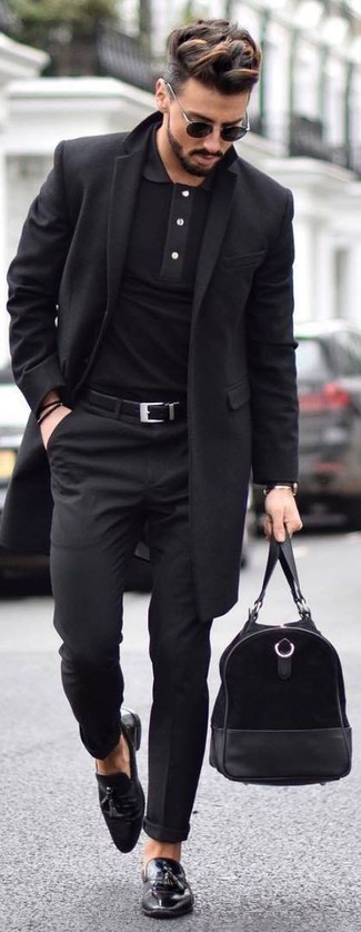 Welche Anzughosen mit schwarzer Slipper mit Quasten zu tragen – 147 Herbst Herren Outfits: Kombinieren Sie einen schwarzen Mantel mit einer Anzughose, um vor Klasse und Perfektion zu strotzen. Fühlen Sie sich ideenreich? Entscheiden Sie sich für schwarzen Slipper mit Quasten. Das Outfit ist einfach mega für den Herbst.