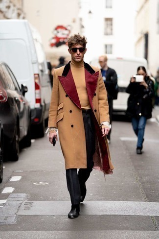 Rote Sonnenbrille kombinieren – 300 Herren Outfits: Für ein bequemes Couch-Outfit, paaren Sie einen camel Mantel mit einer roten Sonnenbrille. Ergänzen Sie Ihr Outfit mit schwarzen Chelsea Boots aus Leder, um Ihr Modebewusstsein zu zeigen.