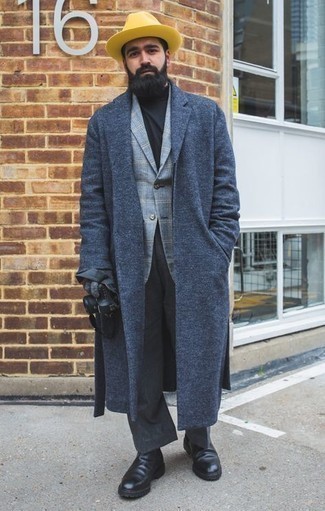30 Jährige: Senf Hut kombinieren – 6 Herren Outfits: Für ein bequemes Couch-Outfit, kombinieren Sie einen dunkelblauen Mantel mit einem senf Hut. Fühlen Sie sich ideenreich? Entscheiden Sie sich für schwarzen Chelsea Boots aus Leder.