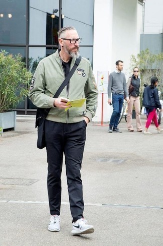 Mintgrüne Bomberjacke kombinieren – 32 Herren Outfits