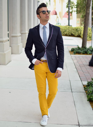 Senf Chinohose kombinieren – 196 Herren Outfits