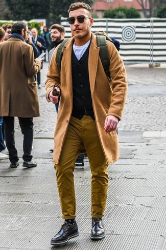 Senf Chinohose kombinieren – 196 Herren Outfits