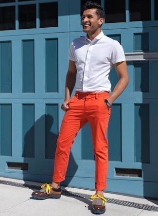 Senf Chinohose kombinieren – 196 Herren Outfits