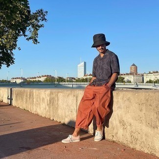 Senf Chinohose kombinieren – 196 Herren Outfits