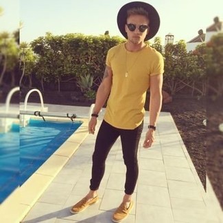 Senf Wildleder Espadrilles kombinieren – 3 Herren Outfits