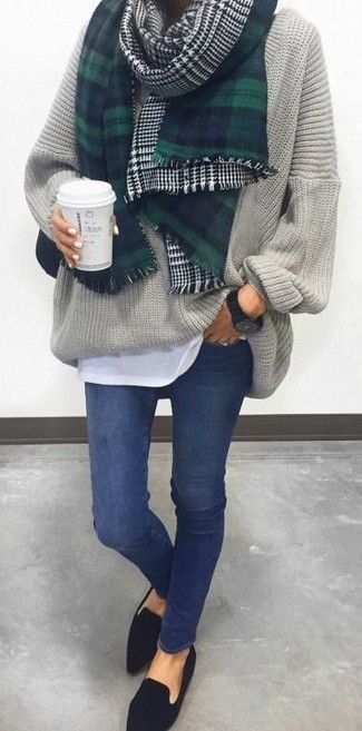Dunkelblauen und grünen Schal mit Schottenmuster kombinieren – 22 Damen Outfits