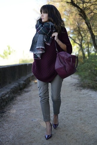 Dunkelblauen und grünen Schal mit Schottenmuster kombinieren – 22 Damen Outfits