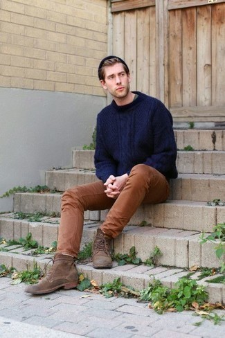 Welche Freizeitstiefel mit dunkelblauen Strickpullovers zu tragen – 21 Herren Outfits