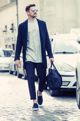 Dunkelblaue Segeltuch Sporttasche kombinieren – 46 Herren Outfits