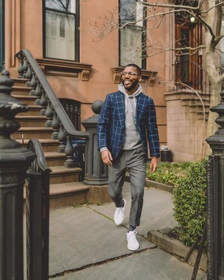 Dunkelblaue Jacke mit Karomuster kombinieren – 28 Frühling Herren Outfits