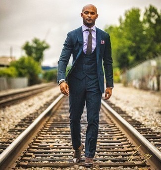 Dunkelblauen Dreiteiler mit Karomuster kombinieren – 36 Herren Outfits