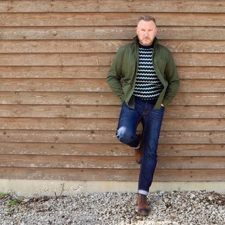 Dunkelblauen Pullover mit einem Rundhalsausschnitt mit Chevron-Muster kombinieren – 3 Herren Outfits