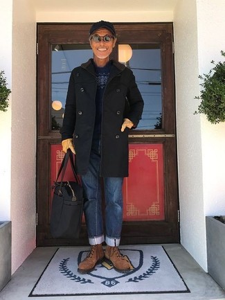 50 Jährige: Wie dunkelblauen Pullover mit einem Rundhalsausschnitt mit blauer Jeans zu kombinieren – 22 Herren Outfits