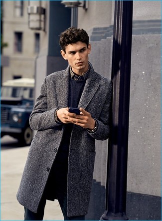 Welche Langarmhemden mit dunkelblauen Pullovers mit einem Rundhalsausschnitt zu tragen – 324 Herren Outfits