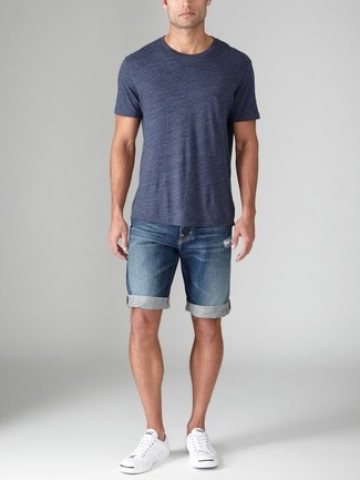 Dunkelblaues T-Shirt mit einem Rundhalsausschnitt kombinieren – 1685+ Herren Outfits