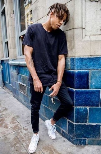 Dunkelblaues T-Shirt mit einem Rundhalsausschnitt kombinieren – 1685+ Herren Outfits