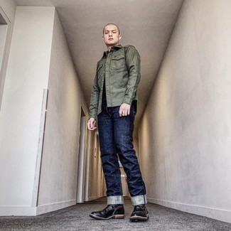 Dunkelblaues T-Shirt mit einem Rundhalsausschnitt kombinieren – 1685+ Herren Outfits