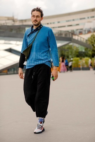 Dunkelblauen Bandana mit Blumenmuster kombinieren – 12 Herren Outfits