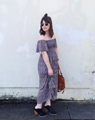 Dunkelblaues Maxikleid mit Blumenmuster kombinieren – 10 Damen Outfits