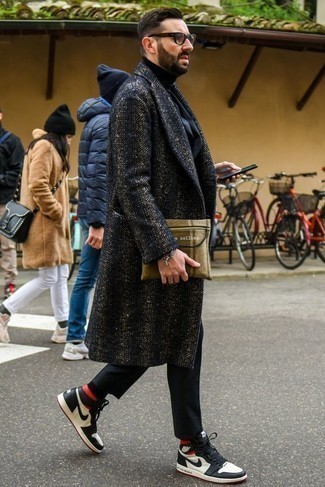 40 Jährige: Dunkelblauen Überzug mit Fischgrätenmuster kombinieren – 2 Herbst Herren Outfits