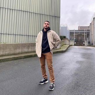 Welche Shirtjacken mit dunkelblauen Pullovers mit einem Kapuze zu tragen – 23 Herren Outfits