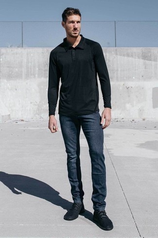 Wie dunkelblaue Jeans mit schwarzer Sportschuhe zu kombinieren – 86 Herren Outfits