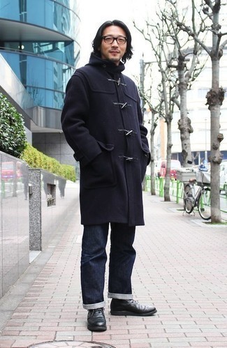 Welche Düffelmäntel mit dunkelblauer Jeans zu tragen – 61 Herren Outfits