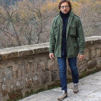 40 Jährige: Welche Rollkragenpullover mit dunkelblauer Jeans zu tragen – 45 Herren Outfits